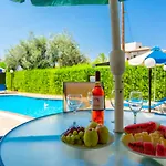 Villa Halima Fostira *