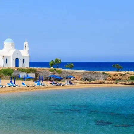 Halima Fostira 别墅 *