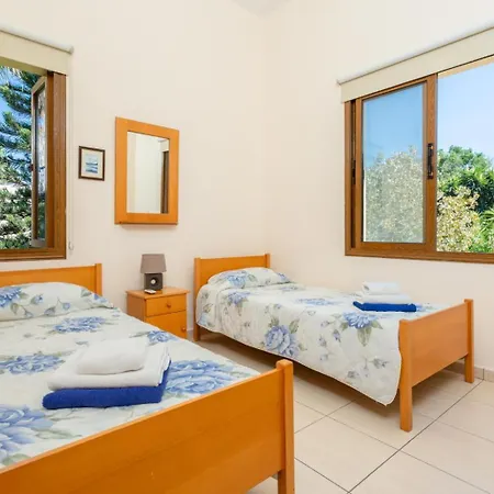 Halima Fostira 别墅 *