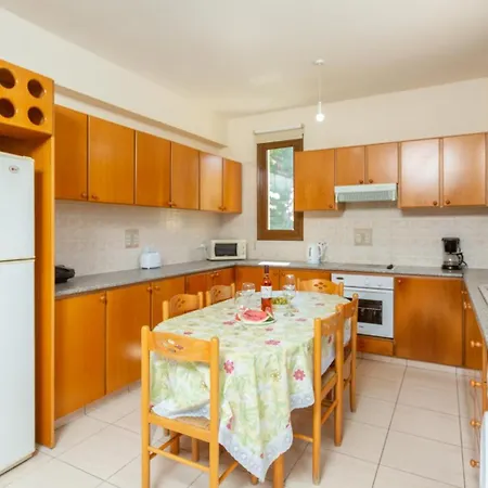 Halima Fostira Villa *