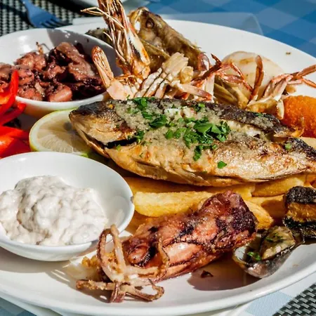 Halima Fostira 别墅 Polis