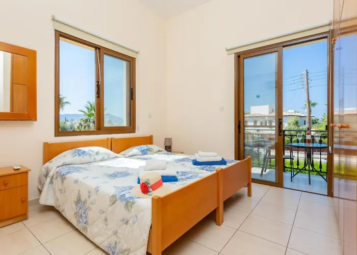 Halima Fostira ヴィラ Polis