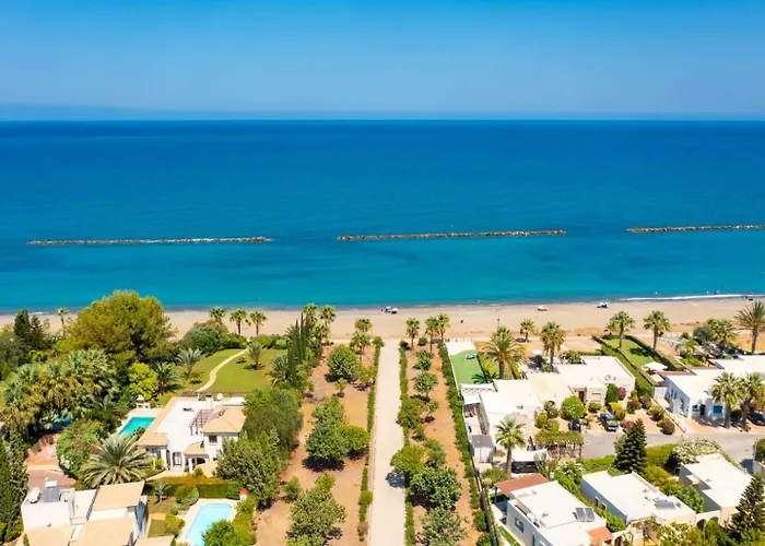 Halima Fostira * Polis