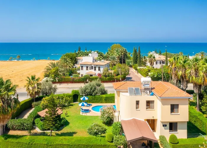 Halima Fostira Βίλα *