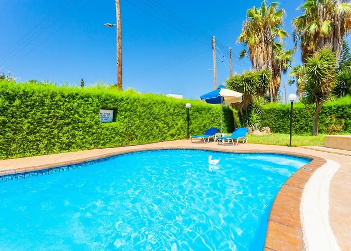 Βίλα Halima Fostira *